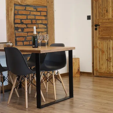 Kamienica Na Nowo Warszawska * Mrągowo